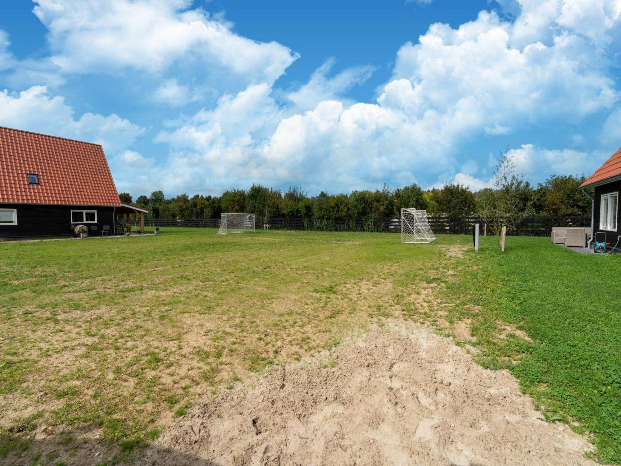 Holiday Home In Scherpenisse Eksteriør billede